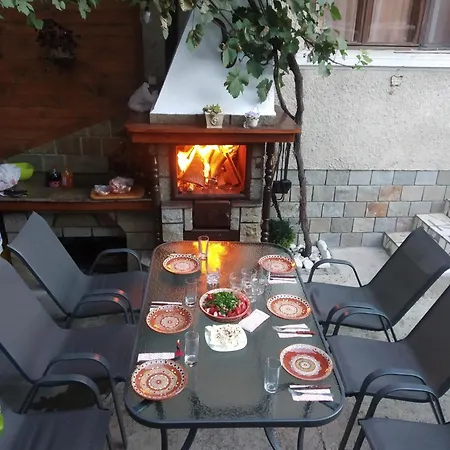 Niki House 班斯科