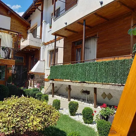 Niki House Casa de hóspedes