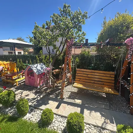 Πανσιόν Niki House 3*