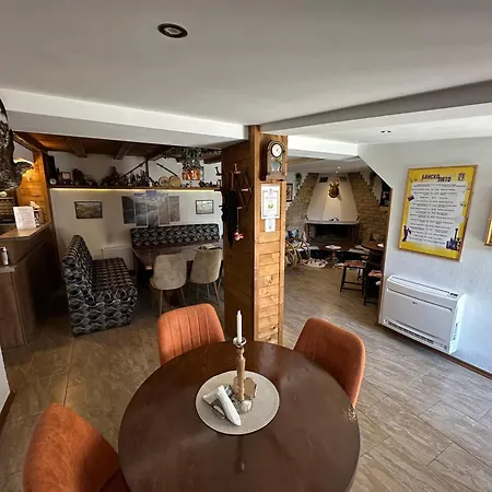 بيت ضيافة Niki House